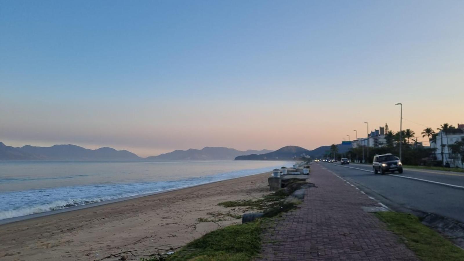 Apartamento Vista Lateral Para Praia - Excelente Localizacao - Apsol&Mar คารากัวตาตูบา ภายนอก รูปภาพ